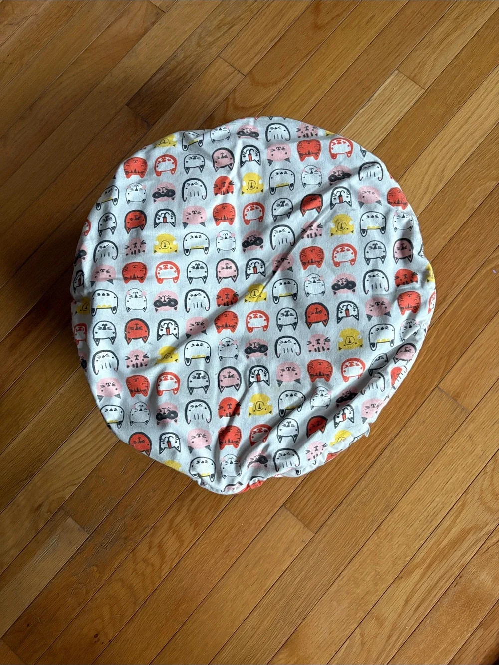 WISKERS & Co Cat Bed Small